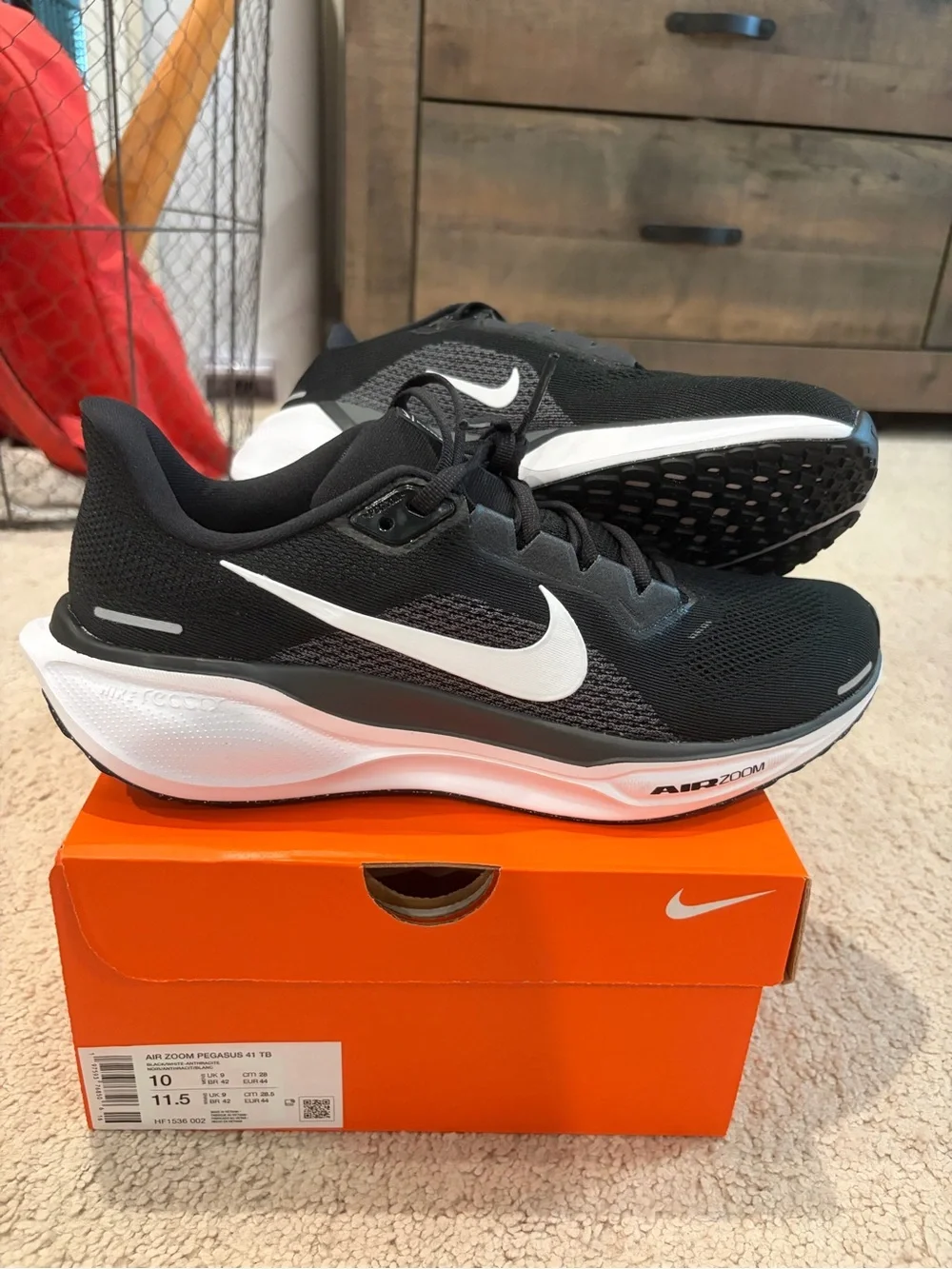 Nike Men's Air Zoom Pegasus Running Shoes - Black/White